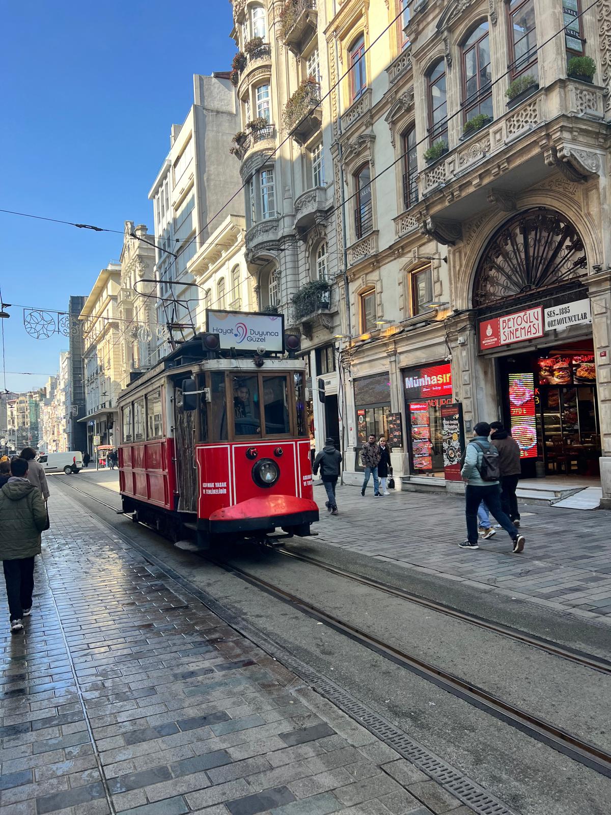 Dolmabahçe Palace, Bosphorus Cruise, Istiklal Street & Spice Bazaar Tour